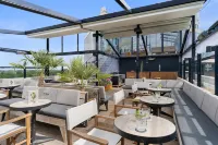 Corendon Amsterdam Schiphol Airport, a Tribute Portfolio Hotel - bar