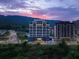 Popular 4-Star Select Hotels in Pengshui County