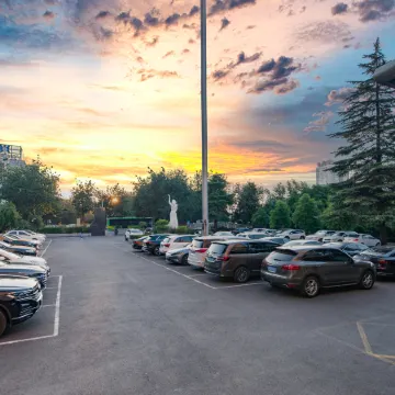 Zhanhe Hotel (Pingdingshan Railway Station Branch)