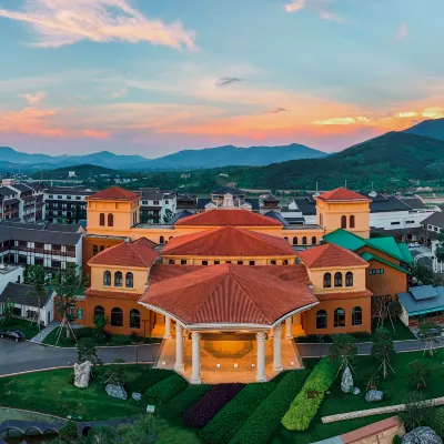 Yixing Yaohu Hotel Hotels near Yao Hu Town