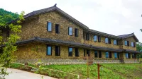 Jingshan Farm Century-old House Hotel