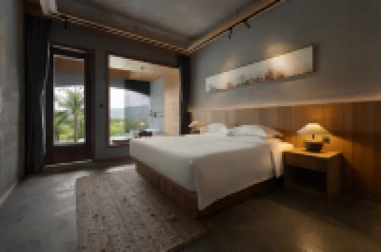 Shanhai Wutong B&B (Yalong Bay Sun Bay Road)
