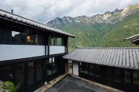 Tea House Road Stone Town Hotels in Lijiang