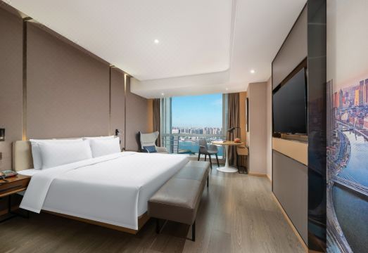 천진 빈하이 고속철도역 아투어 호텔의 조식 뷔페 모습