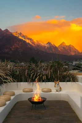 Xueyu Qieman Homestay (Baisha Ancient Town Branch) Hotels in Baisha old town/FOLIDAY Town Lijiang Mediterranean Resort