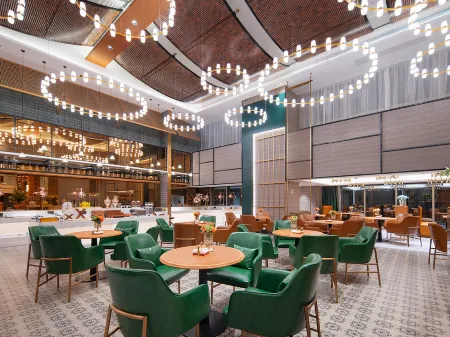 James Joyce Coffetel Hotel (Zhaoqing Qixingyan East Gate Square) Отели рядом с достопримечательностью «Qixingyan Archway Square»