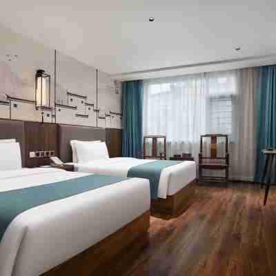 Dongkou Yihe Hotel Rooms