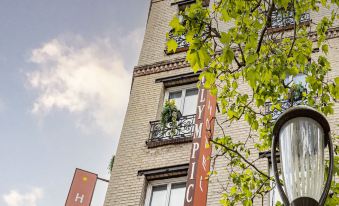 Hotel Olympic Paris Boulogne by Patrick Hayat