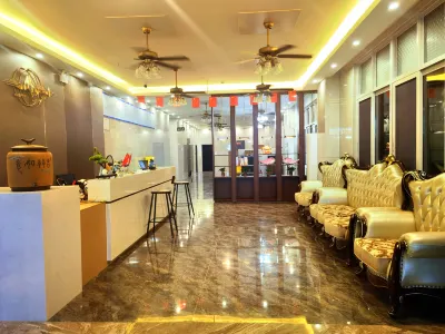 QUNJIA BUSINESS HOTEL Hotels near Nanwan Monkey island Eco-tourist Attraction Zone