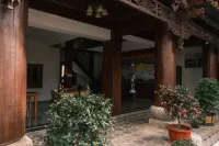 Shangri-La Scenic View · Mantu Resort Chinese Inn (Dafosi Prayer Wheel)