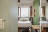 Maxhotel Amsterdam Airport Schiphol - Recently Renovated Hotels in Хуфдорп