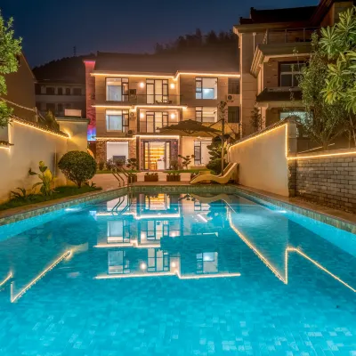 Tonglu Zhushan Wild Village Inn Hotels near Qinxi Xianggu Scenic Area