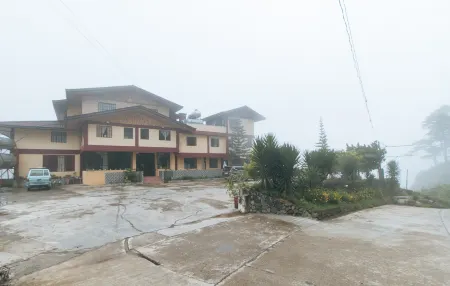 RedDoorz @ Sagada Sunrise View Homestay Отели рядом с достопримечательностью «Sumaguing Cave»