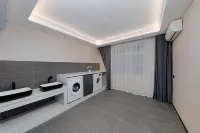 Elong ME Hotel (Zhoukou Xiangcheng Yingbin Avenue Dier Gaoji Middle School) Hotels in Xiangcheng