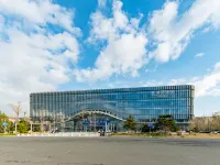 โรงแรมโฮมอินน์อีส (สนามกีฬาเวยไห่ สถาบันเทคโนโลยีฮาร์บิน) โรงแรมในเวยไห่