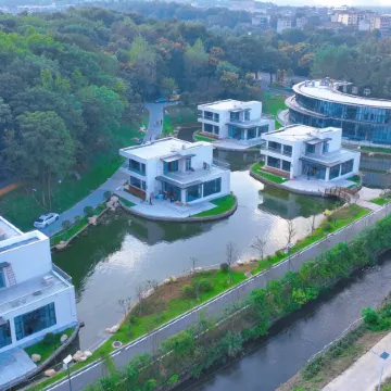Waterfront Homestay (Shop in the Shuanglin Grass Linen Cultural Tourism Scenic Area, Fenyi)