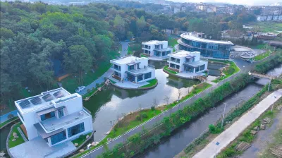 Waterfront Homestay (Shop in the Shuanglin Grass Linen Cultural Tourism Scenic Area, Fenyi)