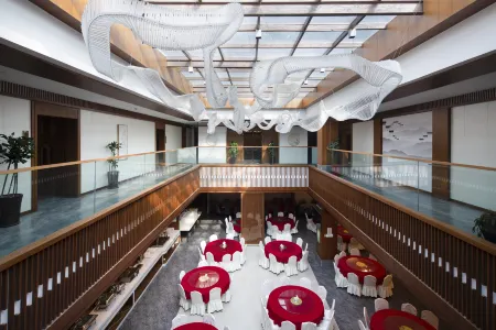 Songpan 56 Rooms Hotel