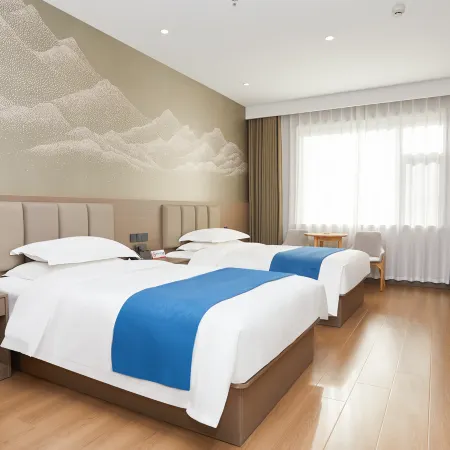 Rujia Fairyland Hotel (Lvliang Hongtai Plaza)