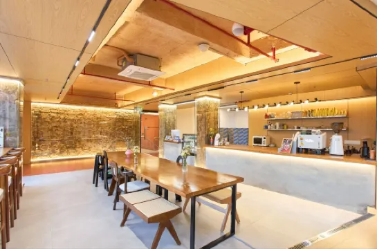 深度青年旅舍（拱北口岸珠海站店）