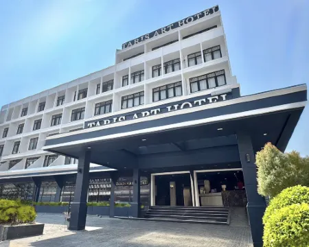 ทาริส อาร์ต โฮเทล แพร่ โรงแรมในแพร่