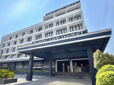 ทาริส อาร์ต โฮเทล แพร่