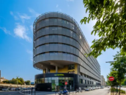 B&B ホテル ニース エアロポート ニースのホテル