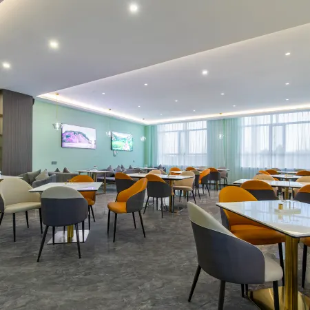 Tourist International Hotel (Ulanqab Wanda Plaza High-Speed Railway Station Branch)