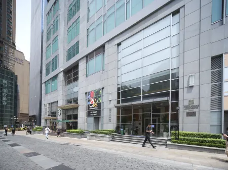 REUNION REST (Chongqing Jiefangbei Pedestrian Street Hongyadong Branch)