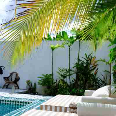 雲之尚飯店(清邁零別墅塔佩門店) Hotel Exterior