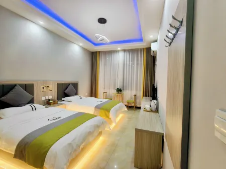 Lichen Hotel Отели в г. Нинцян