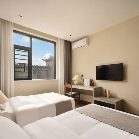 Chengyu Hotel (Jingdezhen Zhushan East City Branch)