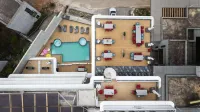Half mountain Hotel Hotels in Mile