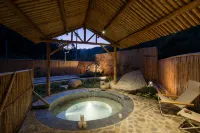 Shan Jiu You Xi Hot Spring Vallie Homestay - Romantic