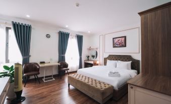 N Queen Apartment Hotel