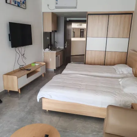 Peninsula Seaview Apartment (Wuchuan Dinglongwan Ocean Kingdom Branch)