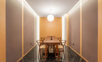 Happy Stay Hotel (Enshi Cultural Center Airport Store)