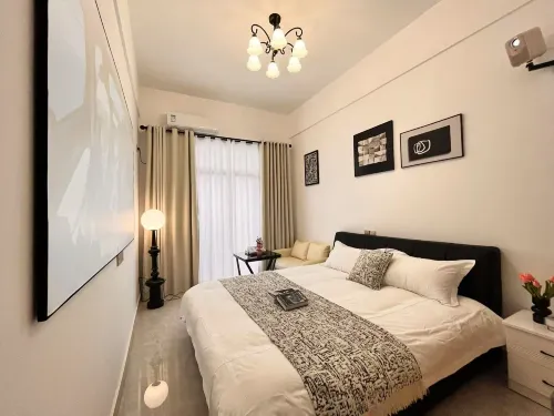 Wuzhou CC Homestay (Sanqi City)