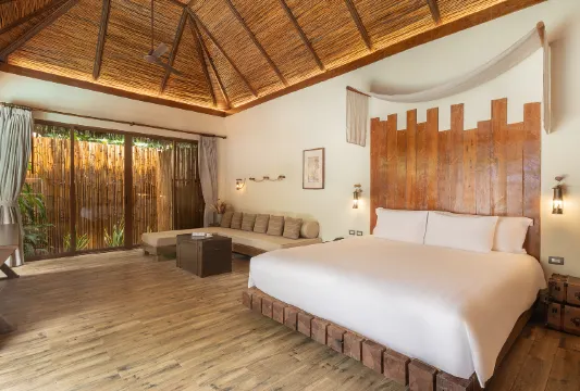 พูลวิลล่า จากุซซี(24 Hour Use Of Room)