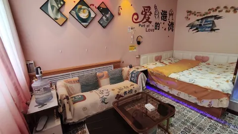 Huining Zero Distance Homestay in Huining