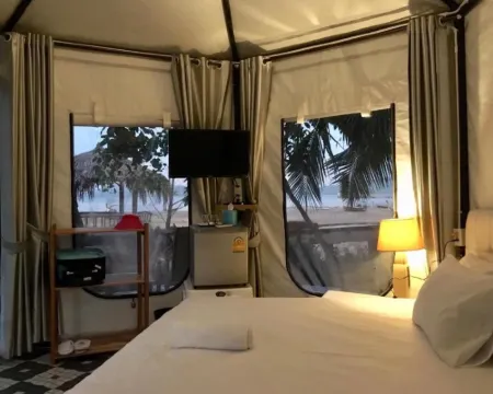 มุกมนต์ตรารีสอร์ตซีฟร้อนท์ โรงแรมในอำเภอ กันตัง