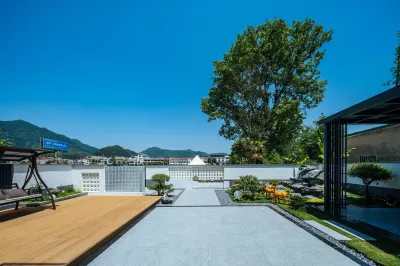 Jiuhua Mountain Fun Field Homestay Hotel dekat Qingyang Radio and Television University