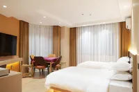 Baiman Guang Hotel,Sandu County