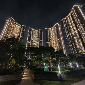 Jakarta pik Gold Coast ·Longyi (China) ·Sea View Apartment Отели рядом с достопримечательностью «Торговый центр PIK Avenue»