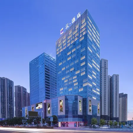 Yun Sky Garden Hotel (Jingmen Wanda Plaza Branch)