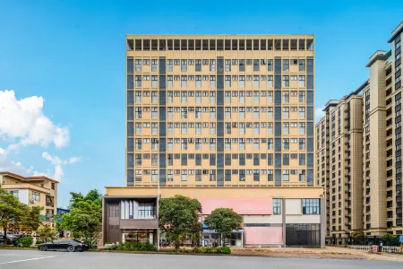 SHINE HOTEL Отели рядом с достопримечательностью «Beiling Mountain Forest Park»