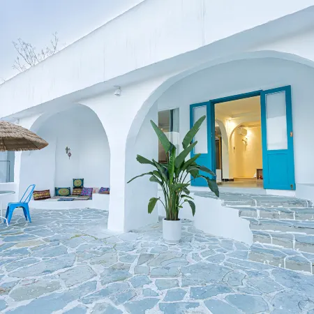Dengni Liangshu Vacation Apartment WFY LS Hotel (Yangshuo Longtoushan Pier West Street)