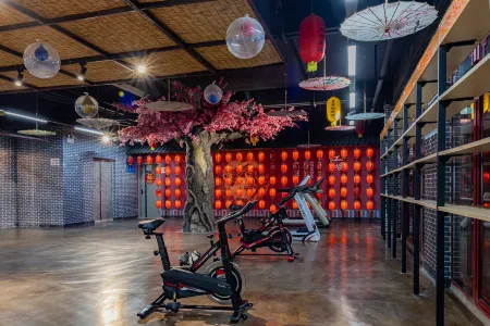 Chule Palace Cultural Themed Hotel (Yichang East Railway Station) Отели рядом со станцией Yichang East Railway Station