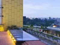Swiss-Belhotel Airport Jakarta - Rooftop Pools