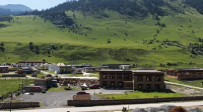 Litang Gangbo Zhuangyuan Homestay